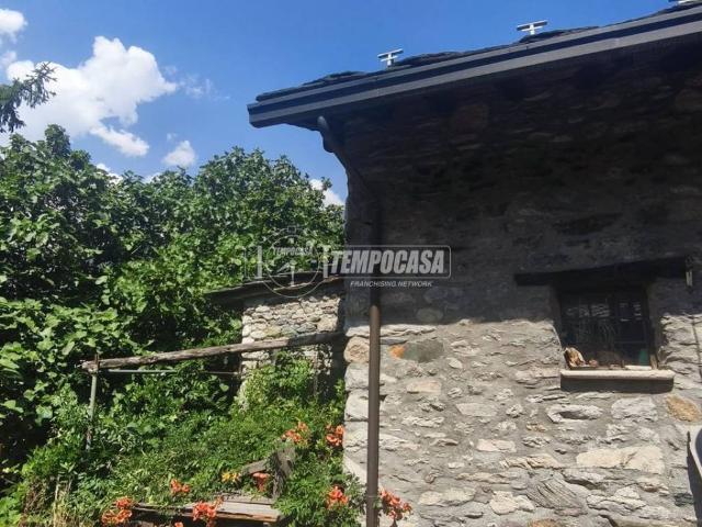 Appartamento in vendita a Montjovet, Aosta