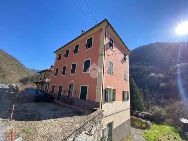 Appartamento in vendita a Montoggio, Liguria