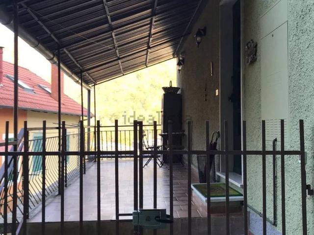 Appartamento in vendita a Montoggio, Liguria