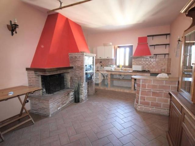 Appartamento in vendita a Montopoli Di Sabina, Lazio