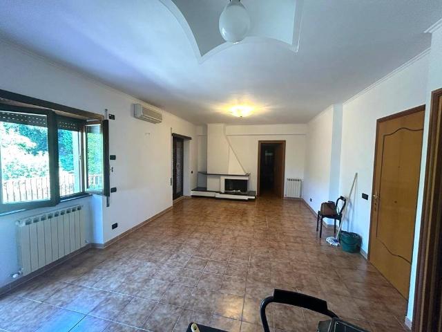 Appartamento in vendita a Montopoli Di Sabina, Lazio
