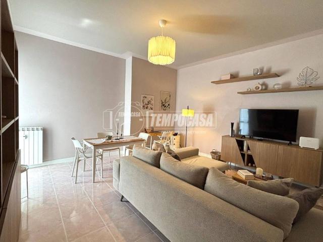 Appartamento in vendita a Montorfano, Lombardia