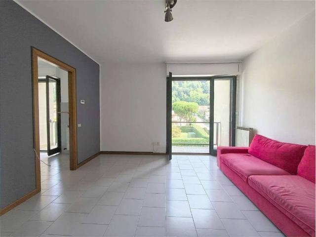 Appartamento in vendita a Montorfano, Lombardia