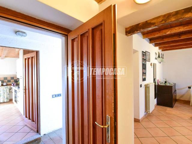 Appartamento in vendita a Montorfano, Lombardia