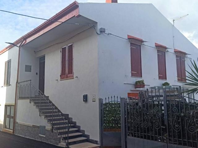 Appartamento in vendita a Montresta, Sardigna/Sardegna