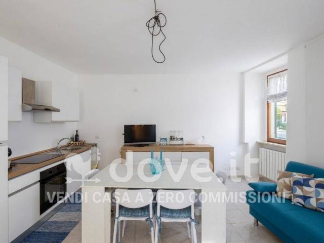Appartamento in vendita a Monvalle, Varese