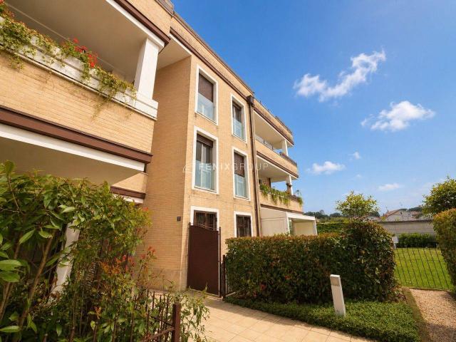 Appartamento in vendita a Regina Pacis, Monza