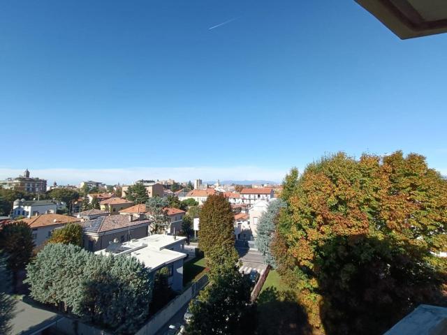 Appartamento in vendita a Regina Pacis, Monza