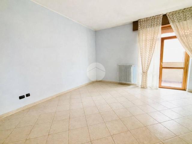 Appartamento in vendita a Regina Pacis, Monza