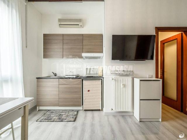 Appartamento in vendita a Regina Pacis, Monza