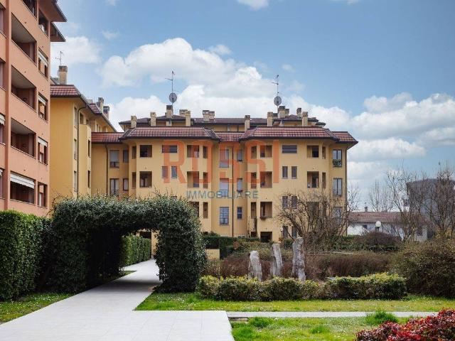 Appartamento in vendita a San Fruttuoso, Monza