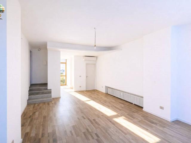Loft in vendita a Centro, Monza