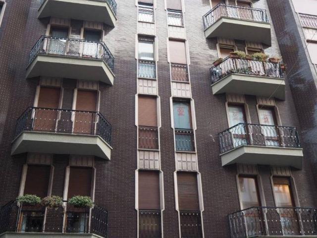 Appartamento in vendita a Centro, Monza