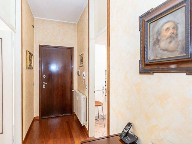 Appartamento in vendita a Regina Pacis, Monza