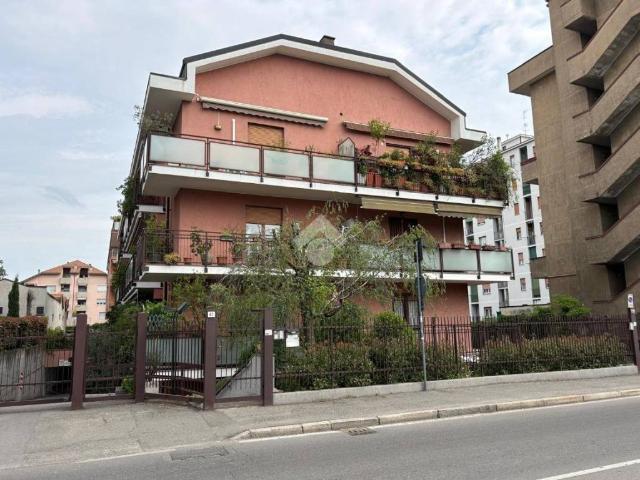 Appartamento in vendita a Regina Pacis, Monza