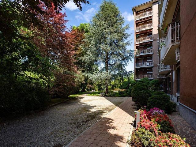 Appartamento in vendita a Regina Pacis, Monza