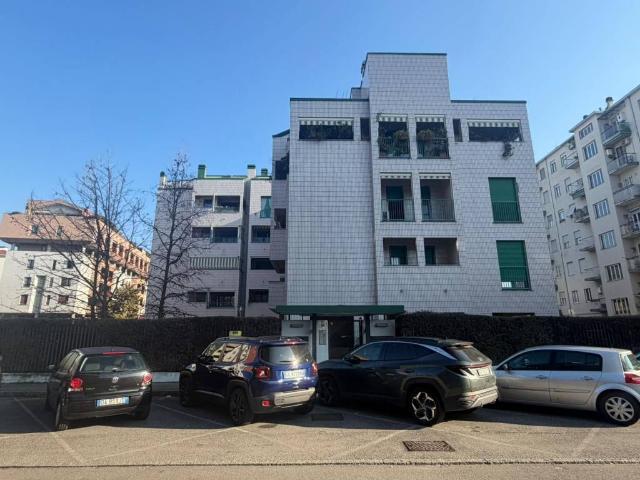 Appartamento in vendita a San Carlo, Monza