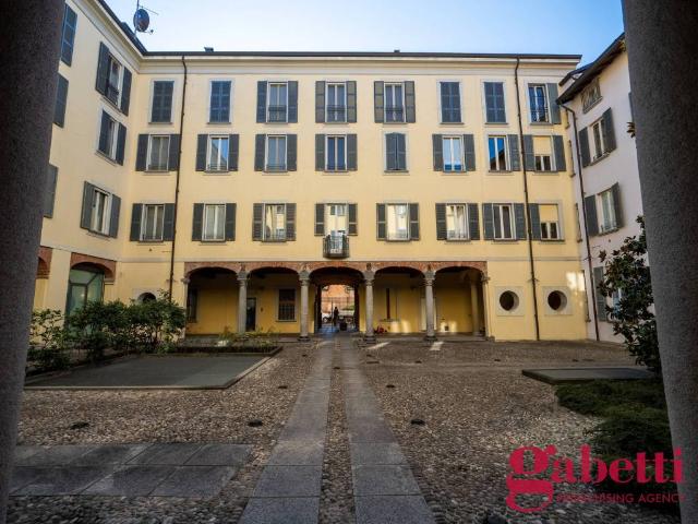 Appartamento in vendita a Centro, Monza