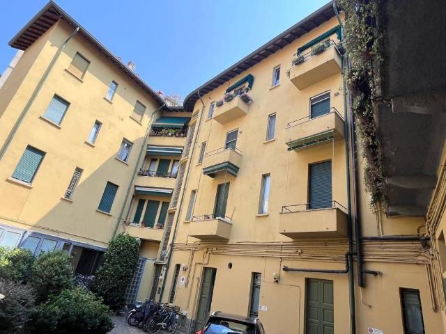 Appartamento in vendita a Centro, Monza