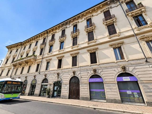 Appartamento in vendita a Centro, Monza