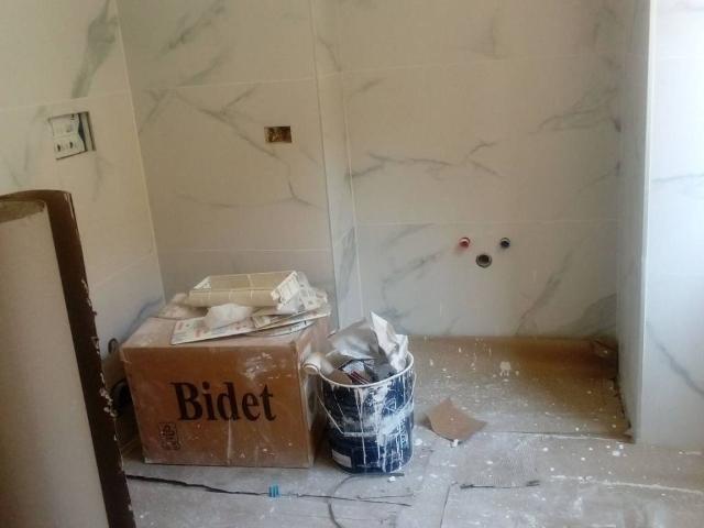 Appartamento in vendita a Biassono, Lombardia