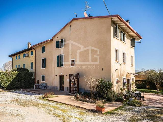 Rustico in vendita a Monzambano, Lombardia