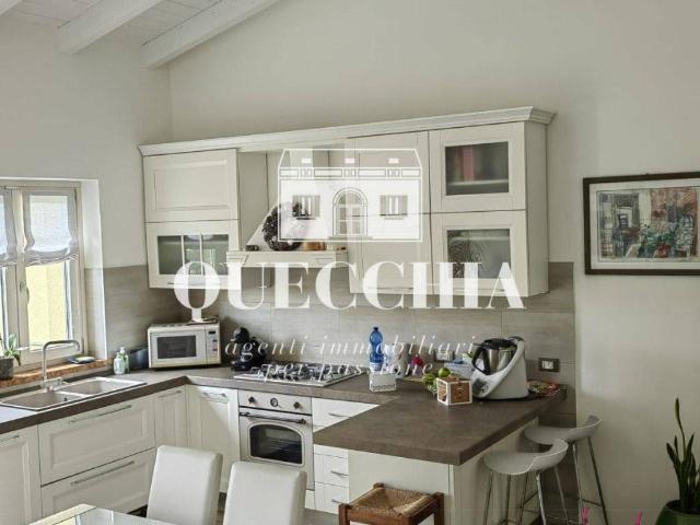 Villa Indipendente in vendita a Monzambano, Lombardia