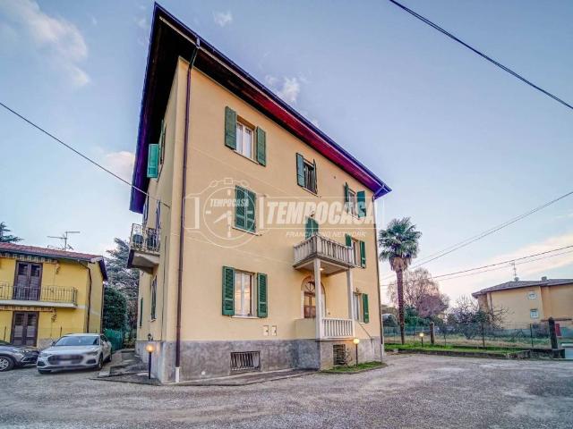 Appartamento in vendita a Morazzone, Lombardia