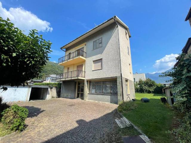 Villa Indipendente in vendita a Morbegno, Lombardia