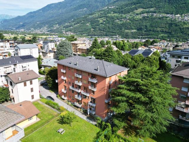 Appartamento in vendita a Morbegno, Lombardia