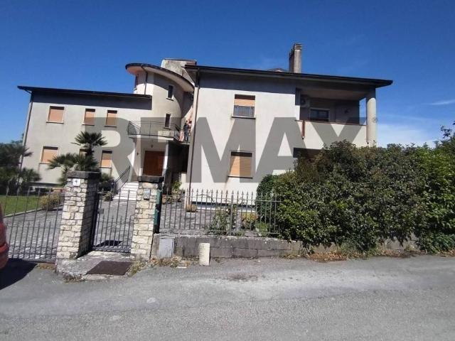Appartamento in vendita a Morcone, Campania