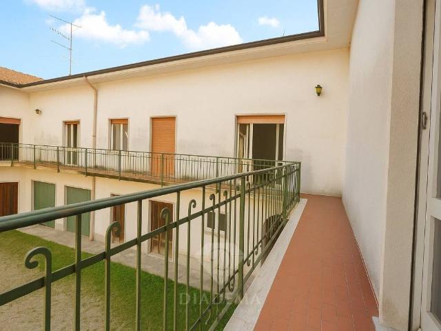 Appartamento in vendita a Mornago, Lombardia