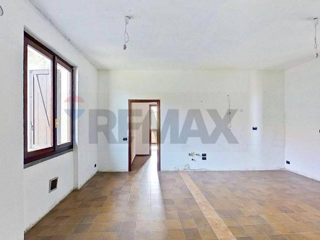 Appartamento in vendita a Mornago, Lombardia