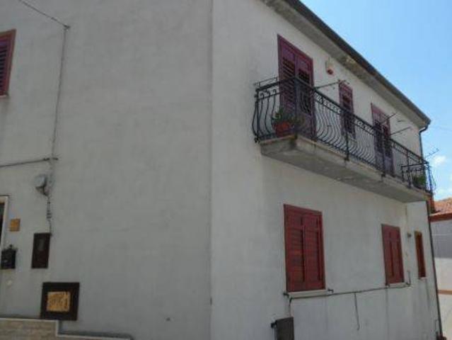 Appartamento in vendita a Morra De Sanctis, Campania