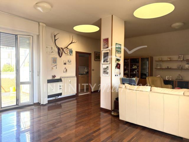 Appartamento in vendita a Borgo Pintura, Marche