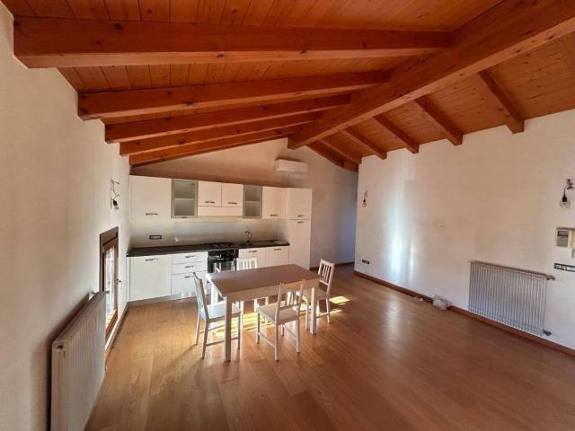 Appartamento in vendita a Mortegliano, Friuli-Venezia Giulia