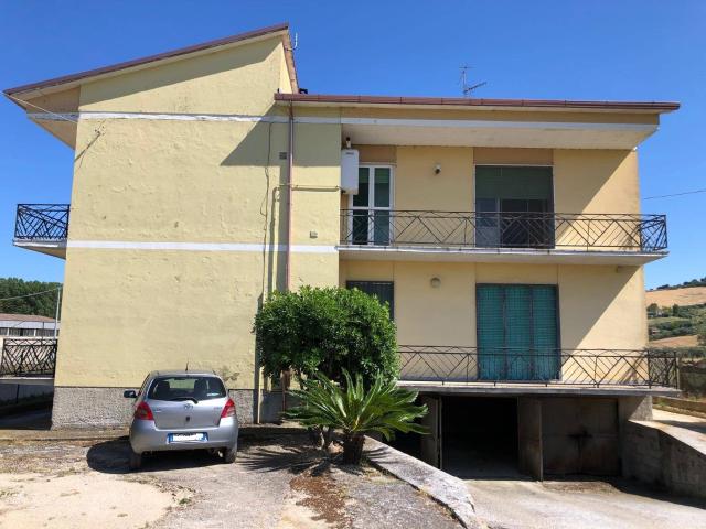 Appartamento in vendita a Artigianale Marina, Mosciano Sant'angelo