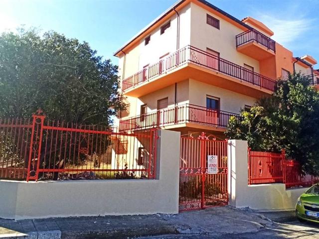 Appartamento in vendita a Lazzàro, Calabria