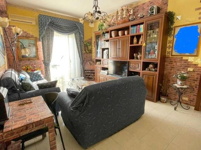 Appartamento in vendita a Motta Sant'anastasia, Sicilia