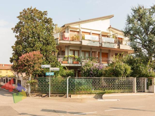 Appartamento in vendita a Motta Visconti, Milano