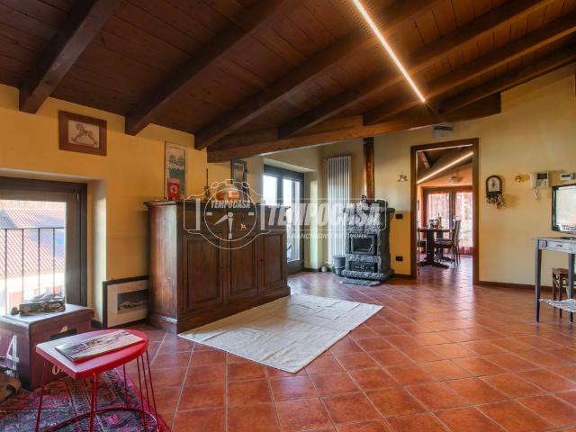 Appartamento in vendita a Mozzate, Lombardia