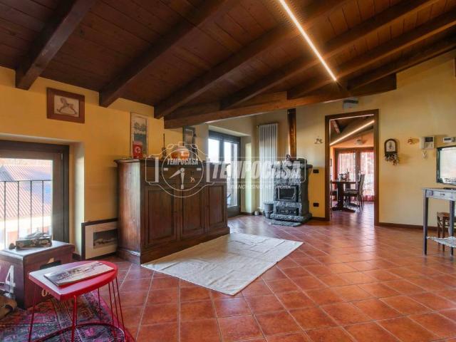 Appartamento in vendita a Mozzate, Lombardia