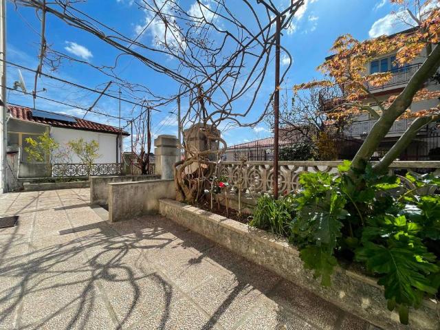 Appartamento in vendita a Riostorto, Muggiò
