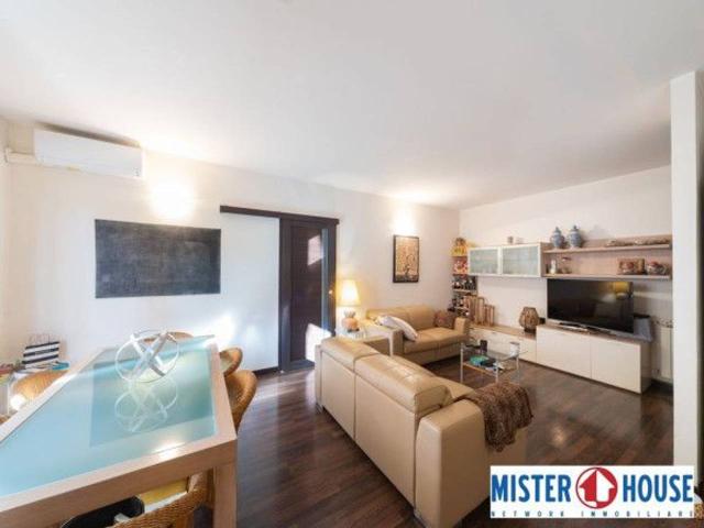 Appartamento in vendita a Muggiò, Lombardia
