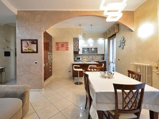 Appartamento in vendita a Muggiò, Lombardia