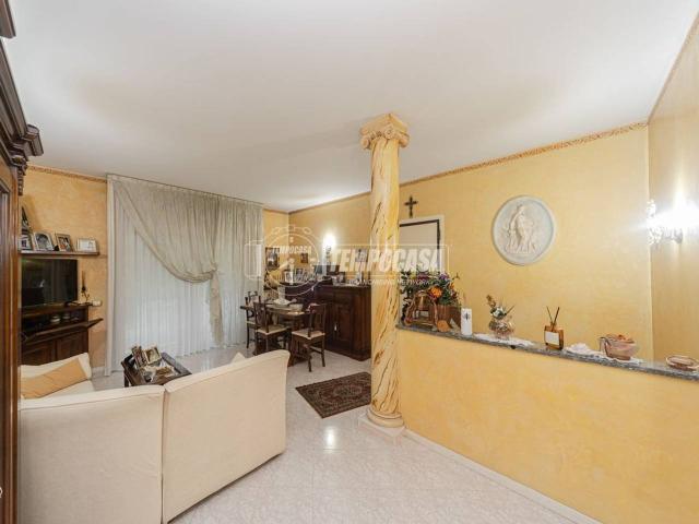 Appartamento in vendita a Muggiò, Lombardia
