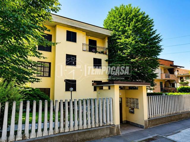 Appartamento in vendita a Muggiò, Lombardia