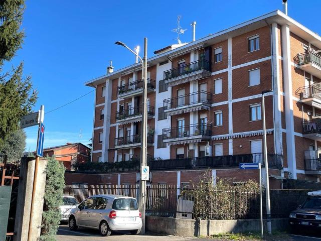 Appartamento in vendita a Muggiò, Lombardia