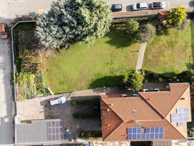 Appartamento in vendita a Muggiò, Lombardia