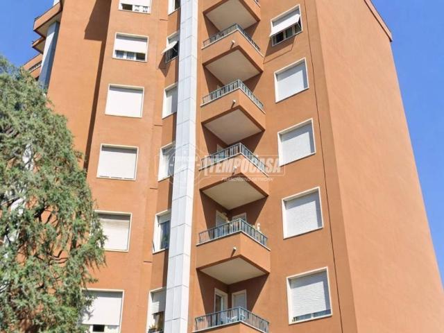 Appartamento in vendita a Muggiò, Lombardia